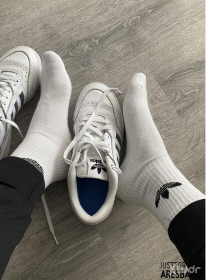 Xtudr - Ares: I can translate the text for you. Here is the translation:
 Feet | BDSM | Kinky | Popperbator
Material for sale. Ask
https://c...