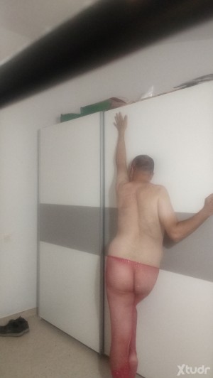 Xtudr - Josexclavo: Passive and submissive boy 100%, looking for Dominant men to help me be even more passive and submissive.