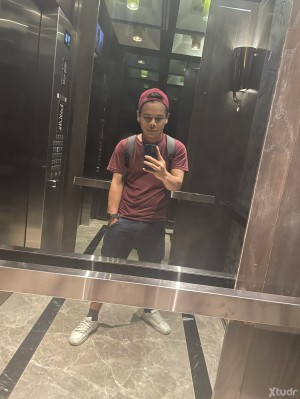 Xtudr - Ton6969: I am top and be good fucker and into kiss rim lick suck feet blow etc. Nippel play 😋❤️😍😘 love to rim your ass🍑😋mb