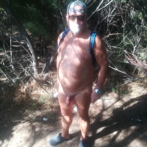 Xtudr - Etniafi: I'm a man with his flaws and virtues.