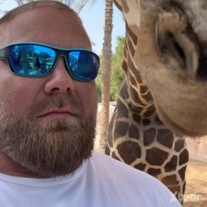 Xtudr - bigchriss: Looking for a submissive slave and a partner, text me if you are interested. Also if you want to hookup. I am available, ...