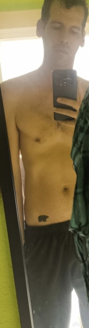 Xtudr - Golfo88: Soy versátil 
me mola 
Canutos cerveza y popper ... Aunque dos de ellas casi ni consumo ya 
ser más dominante 
20cm algo go...