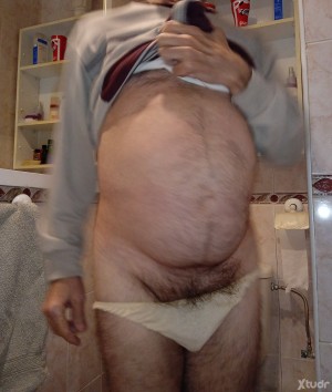 Xtudr - Culosexy1960: I consider myself a bisexual guy with a good penis and a good ass....I love wearing sexy women's lingerie, such as pan...