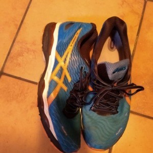 Xtudr - ZAPAS: I'm a sneaker uncle with many worked-out sneakers. I exchange, sell, or customize sneakers to the liking of whoever requests ...
