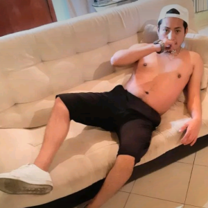 Xtudr - 1995: Amo hedonista y caprichoso, para ti. Para sumisos adultos en toda la extensión de la palabra, que realmente sepan su lugar. En...