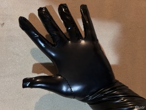 Xtudr - NovatoCD: I'm looking for a mature dominant discreet maximum, who enjoys transforming a straight guy into a submissive servant slut.