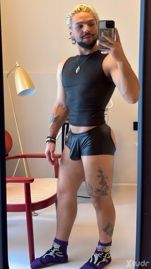 Xtudr - Stolasxxx: Power Bottom with attitude, playful and mischievous 😈✨. I love giving pleasure and receiving it, exploring every fantasy ...