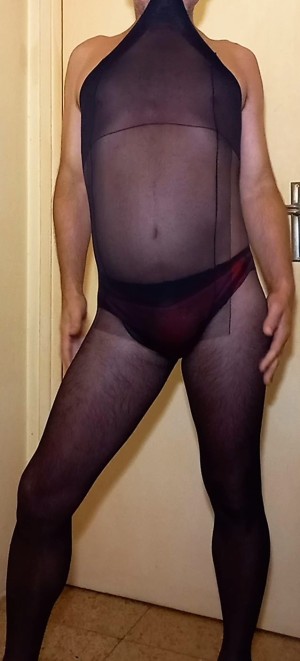Xtudr - pantysbcn: I fantasize with a morbid mature man with imagination, without hurry, who initiates me by chat as his submissive slut. I'...