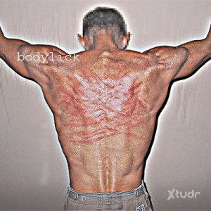 Xtudr - bodylick: Maduro en muy buena forma. Macho pasivazo para macho activazo (en buena forma). Esclavo rebelde para AMO experto en látigo...