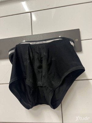 Xtudr - machocerdo: Male with extreme tastes… sweat, piss, farts… used sports clothing, role-playing, addicted to massages… all morbid games...