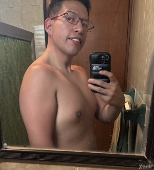 Xtudr - sumintact: I'm looking for a dominant man to keep me in chastity.