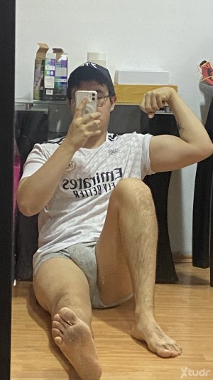 Xtudr - doberbooy: Open the wallet and serve, slut, for submissive faggots who know how to idolize, adore and serve.