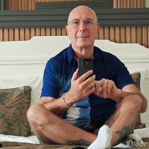 Xtudr - AmoCabrónMaduroMad: I'm looking for a submissive young man between 24 and 45 in Madrid. Guys who take care of themselves and are int...