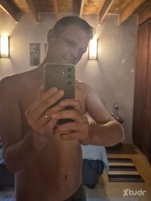 Xtudr - WetDamienSA: Piss pig with no limits. Anything goes  esp pee, white sox, n feet...
Am involved but love cheating. No condoms...