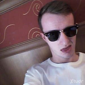 Xtudr - marccollins: Buscando chicos que les guste exponer a otros