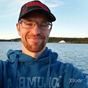 Xtudr - sexyslave: I am 37, brown hair, blue eyes, short beard.