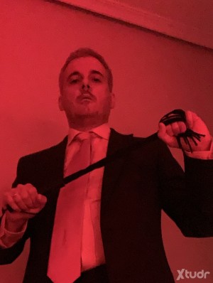 Xtudr - MASTEREJECUTIVO: Executive dominant man, dominant, with experience. I'm looking for 2 fixed submissives, versatile or bottoms to exp...