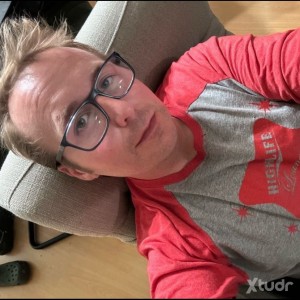 Xtudr - BttmBee: Looking for a open minded top
Into any taboo?