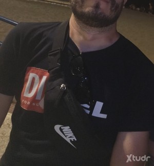 Xtudr - Barrio: Buscando esclavo entregado.
Curro zapas y calzoncillos.