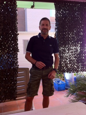 Xtudr - Lamon39: Mature, bottom, submissive, not slave. Shy at first.
Suck you on my knees, no rush, up to the balls. Kiss you, lick your ar...