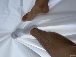 Xtudr - Josshh90: Hey, solo un chico buscando satisfacer sus fetiches un rato :) 
Sneakers, calcetines y pies 
