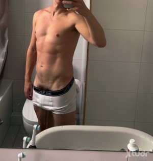 Xtudr - Banlass: Busco compi kinky en Eixample (Barcelona) // Looking for a kinky roommate. 