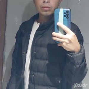 Xtudr - Pablo68: I'm new to this! Open to chat and more 👽
