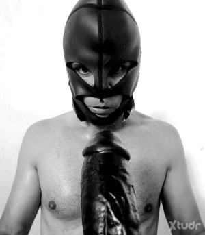 Xtudr - angeloscuro: I close my eyes and in my mind appears a MATURE MALE with a big black dildo, he's not alone. Dungeons, a nearly dark ro...