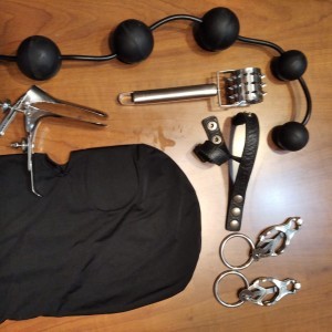 Xtudr - Yasser: I'm looking for a masochistic submissive, willing to receive slaps, floggings, and cock and ball torture. We set the limits ...
