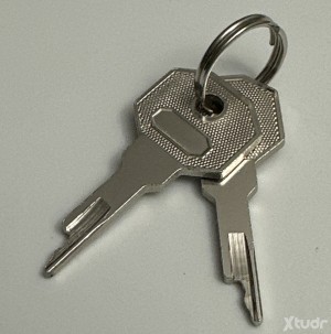 Xtudr - LamepiesLock85: I'm a submissive male looking for a foot master for casual fun without commitment.