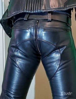 Xtudr - Chapsandboots: Open to proposals of all kinds