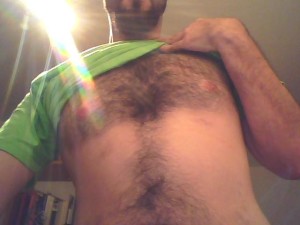 Xtudr - Capitan: Sólo para amos maduros velludos. Yo, esclavo educado, discreto y obediente buscando adorar, complacer y ser usado.
    