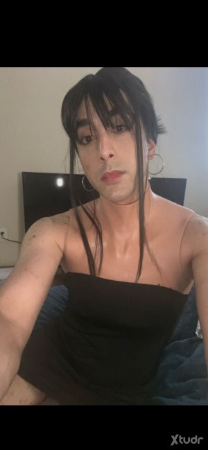 Xtudr - JadePrincess: Totally submissive sissy CD, love being obedient for a dominant, older Daddy. Rough/verbal is a huge plus, I want to b...
