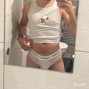 Xtudr - cumcontrolx: De Santander 
Cum Control
Edging
Masajes
Bondage
Oral