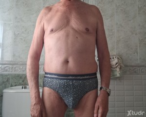 Xtudr - madurodiscreto70: I'm a mature man, perverted and discreet. I'm looking for a top to enjoy to the maximum, always with a good vibe a...