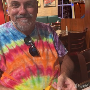 Xtudr - SIDEFORPLEASURE: No translation needed as the input is already in English.