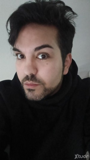 Xtudr - Fetichpiernas38: Hola, me llamo Cristian y estoy aquí para conocer chicos. En cuanto a mis gustos sexuales son simples, me gustan co...