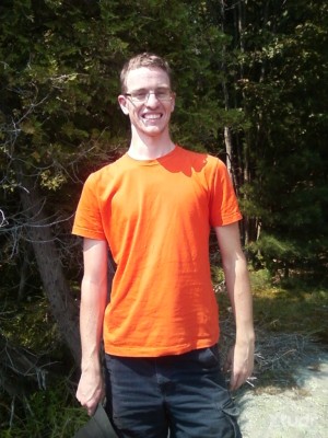 Xtudr - ryan8765: I am 36, brown hair, blue eyes.