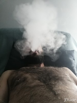 Xtudr - 🦦⛓️: I'm neither a submissive (Esclavo) nor a dominant (Amo), I like to go with the flow, always respecting each one's limits. Penet...