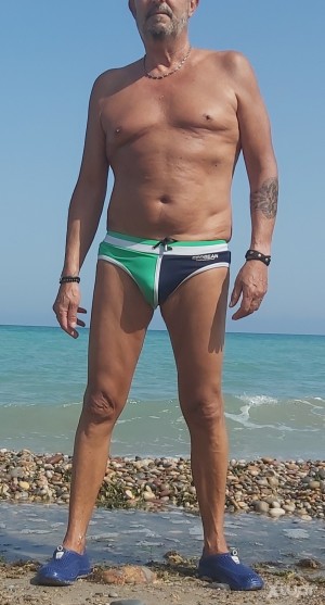 Xtudr - klazeit: I'm looking for real relationships in Valencia and Castellon, it's clear that I'm looking for a BDSM session war. I'm also ...