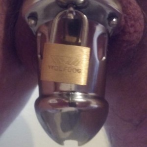 Xtudr - orondfx: Butch, obese, submissive, serious, morbid