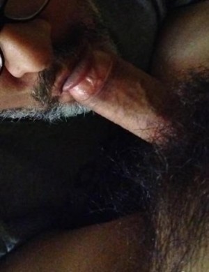 Xtudr - JaviLantus: Me gusta mamar y que me Follen, que se corran en mi boca.
Beso negro, tragar leche, saliva, recibir lluvia dorada en mi ...