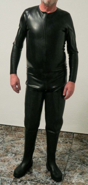 Xtudr - sumisoenbotasdegoma: Pasivo, sumiso amante del bondage extremo, las botas, el cuero, el rubber, las cuerdas, mordazas, castidad forz...