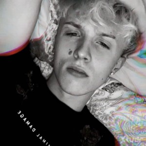 Xtudr - Ericjunnt: I’m Proudly Gay looking for something serious 
