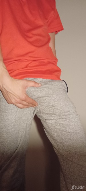 Xtudr - Ch_pig: Sumiso con ganas de amos cerdos a los que complacer. Amante de los tíos sudados, cerdacos, con buen rabo oloroso y sucio, ll...