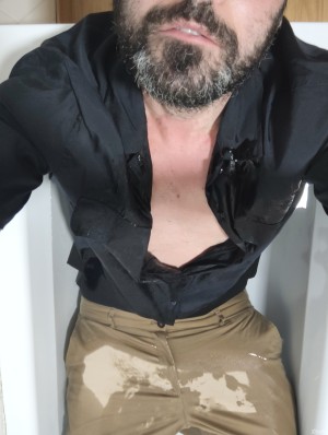 Xtudr - Alexsumisoyhumillado: I try to avoid it but I can't (my submissive and humilable side), I always fall. I would like to find someone ...