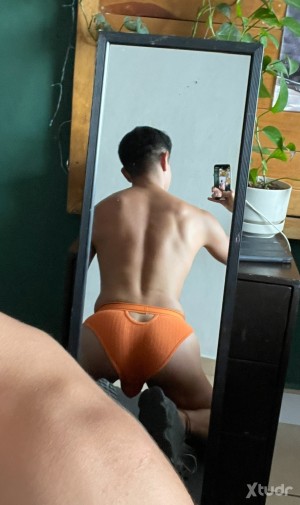 Xtudr - Subcdmx: Submissive slender looking to learn