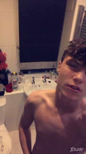 Xtudr - content: Message me to find out more 