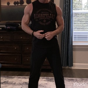 Xtudr - nashville_guy: What are you looking for? discreet friends with benefits.
