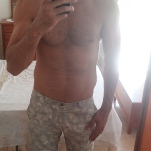 Xtudr - Deporpas: Submissive bottom, I'm into BDSM and fucking, I live in Madrid with a desire to meet a steady male, preferably in uniform.